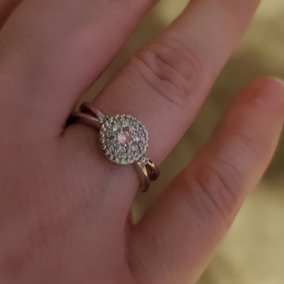 Light pink topaz ring size 7 - Picture 3 of 4